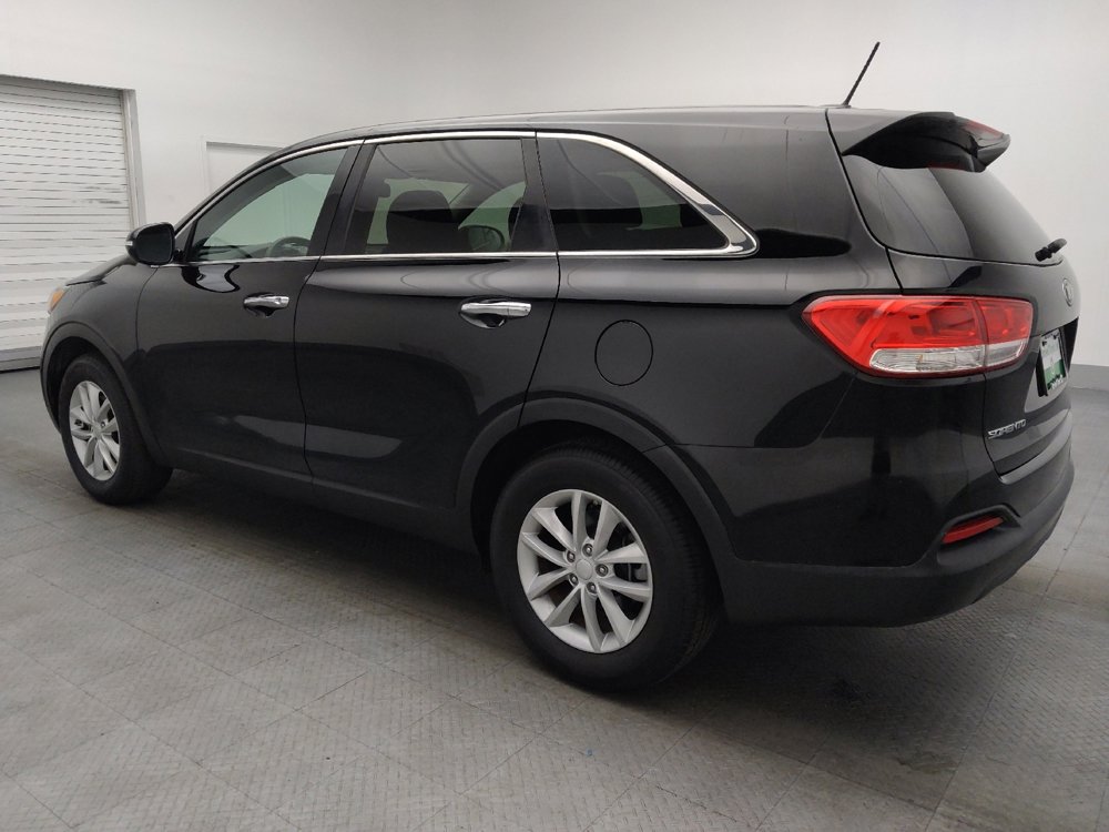 Used 2017 Kia Sorento L image 3