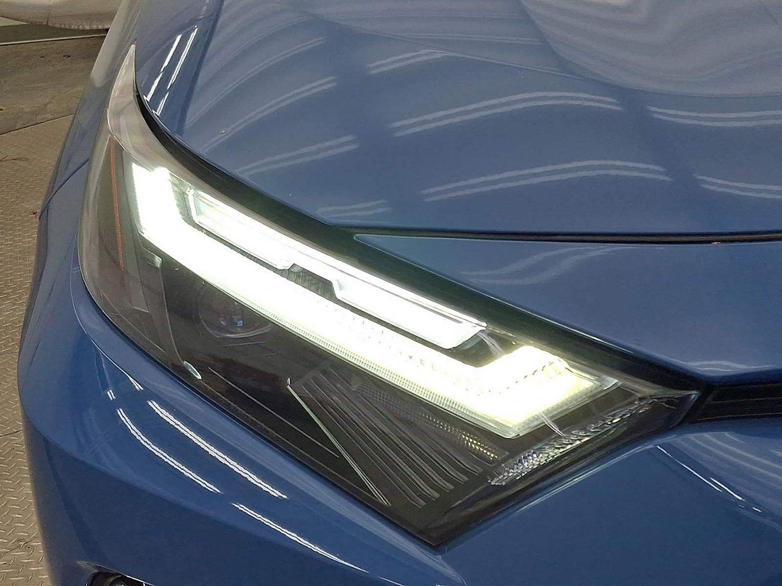 Used 2024 Toyota RAV4 XSE w/ Advanced Technology Package image 28