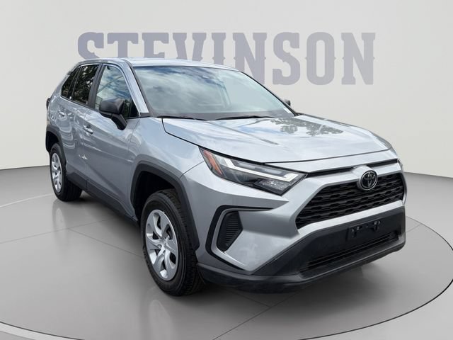 Used 2025 Toyota RAV4 LE AWD/4WD image 7