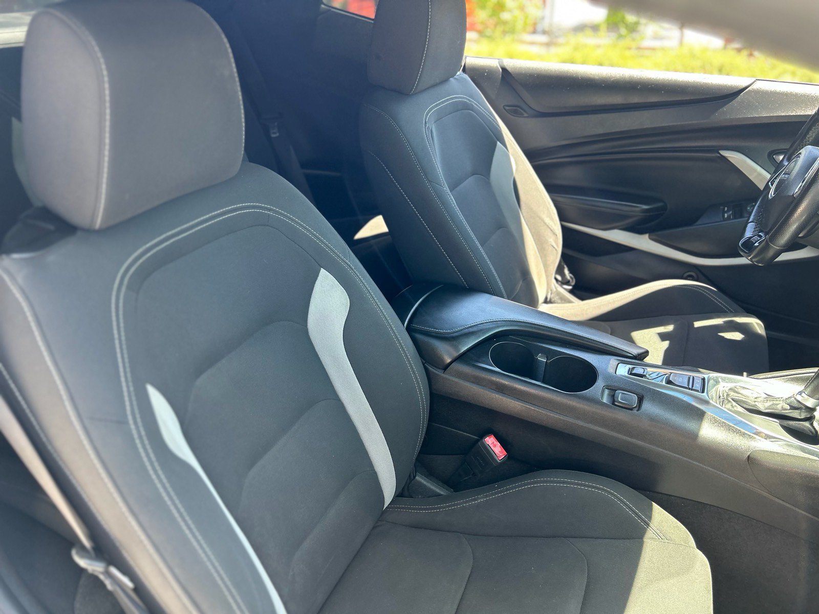 Used 2018 Chevrolet Camaro SS RWD image 23