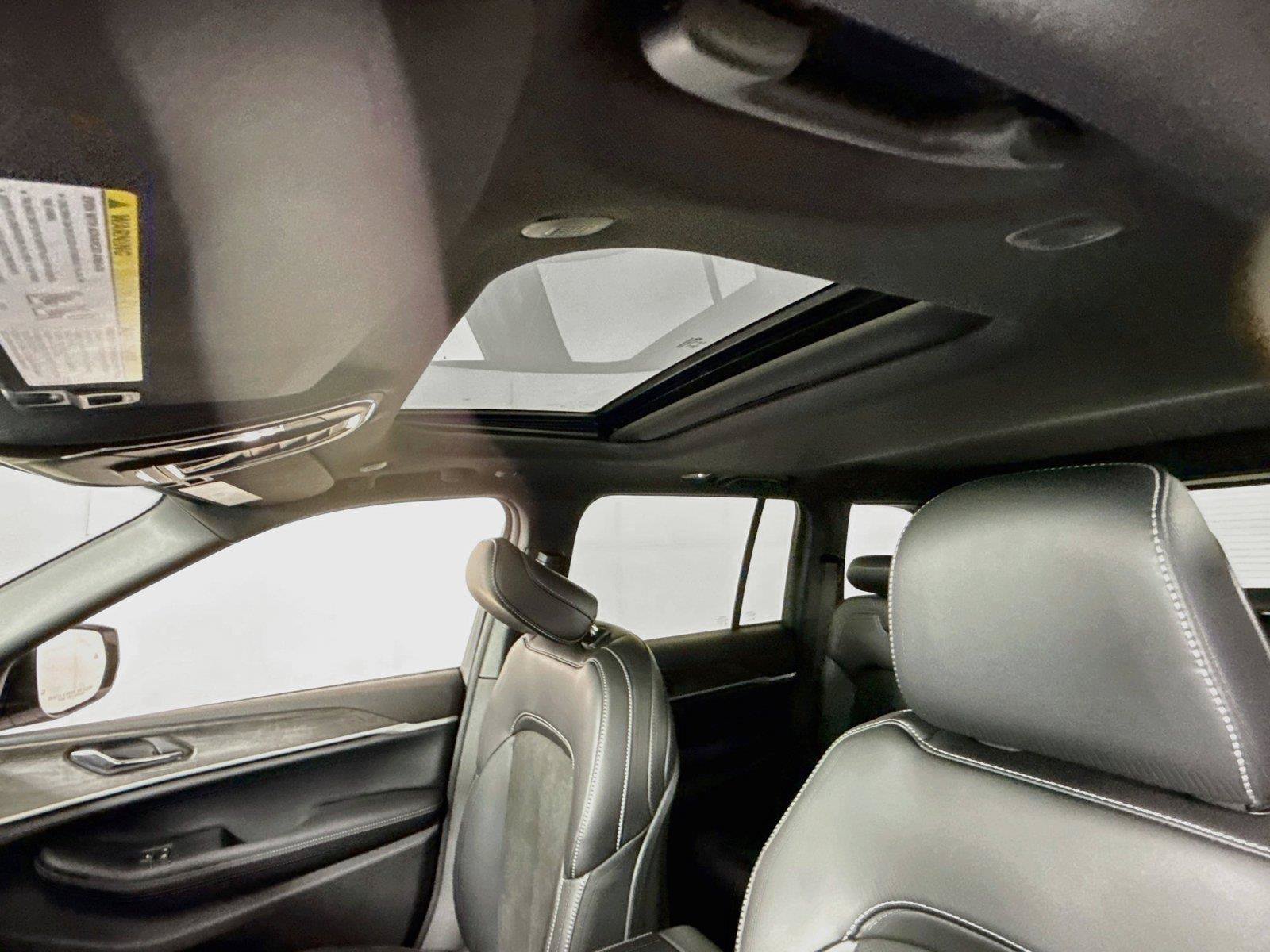 New 2027 Jeep Grand Cherokee 4WD image 16