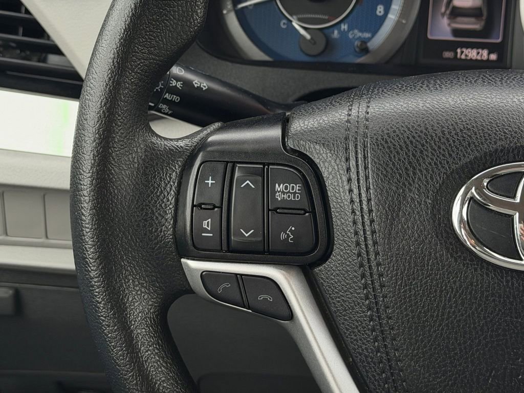 Used 2019 Toyota Sienna LE FWD image 19
