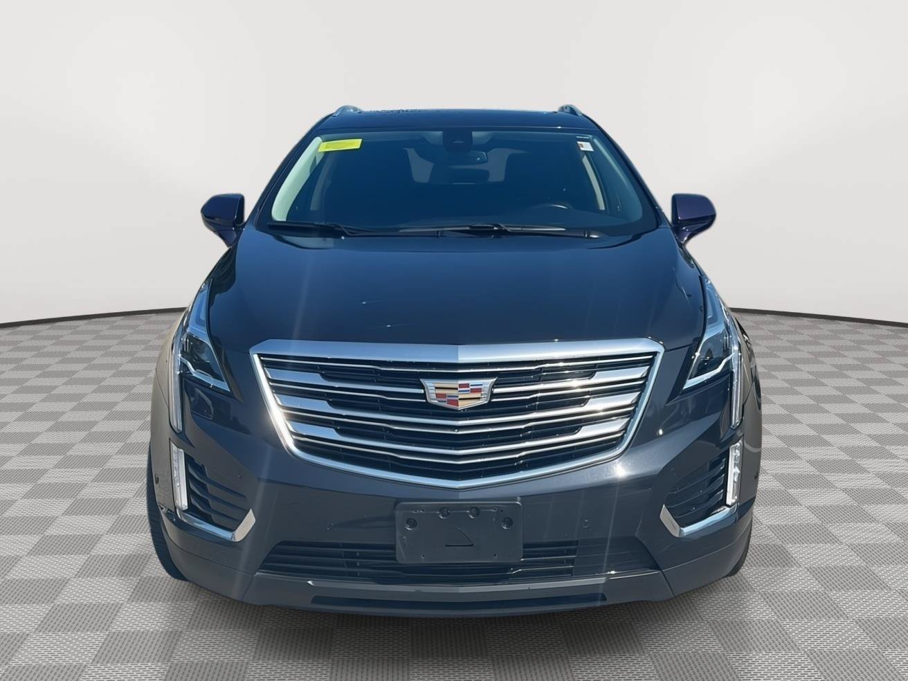 Used 2019 Cadillac XT5 Premium Luxury w/ Driver Assist Package AWD/4WD image 2