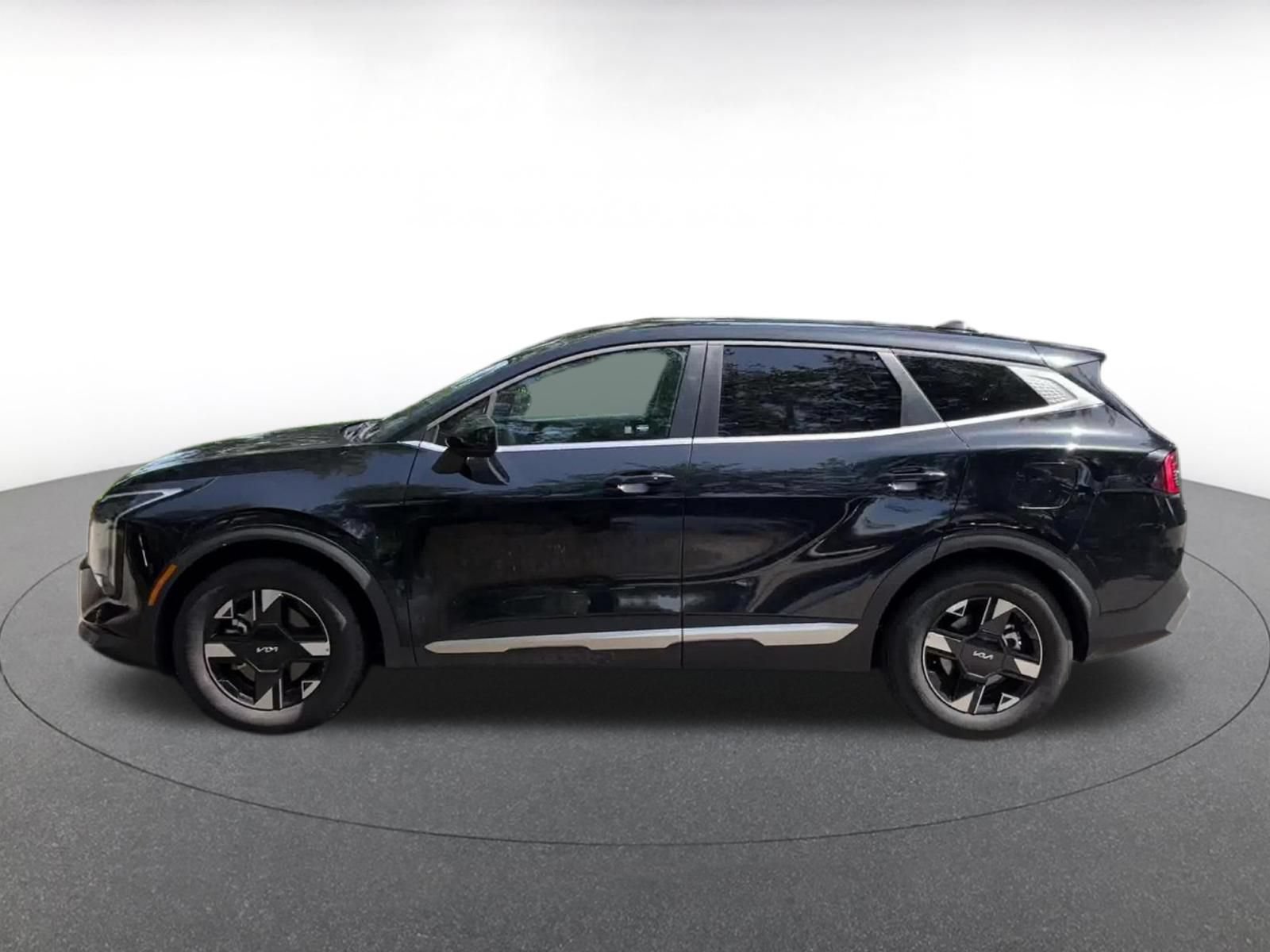 Used 2026 Kia Sportage LX FWD image 9