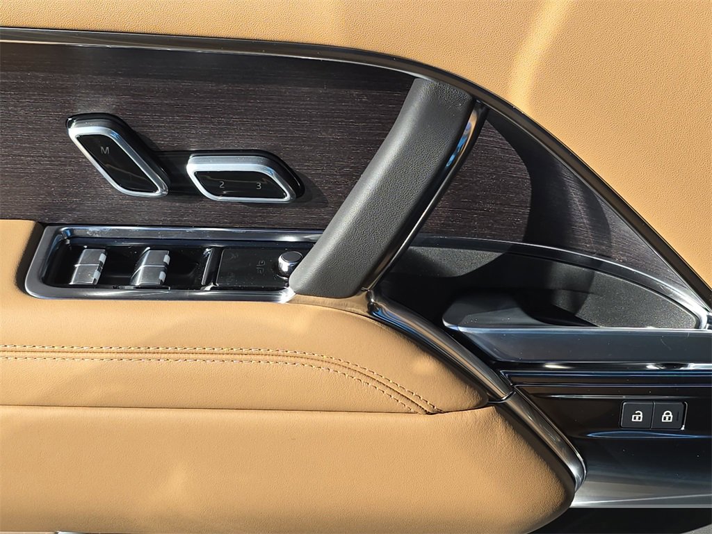 New 2026 Land Rover Range Rover SE image 29