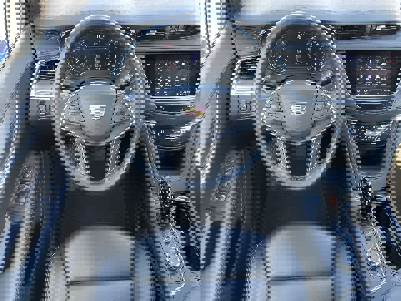 Certified 2024 Cadillac XT5 Luxury image 11