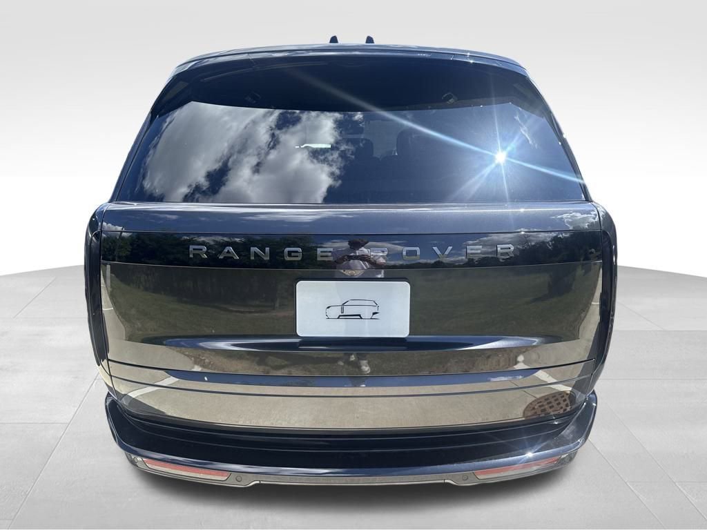 New 2025 Land Rover Range Rover SE image 11