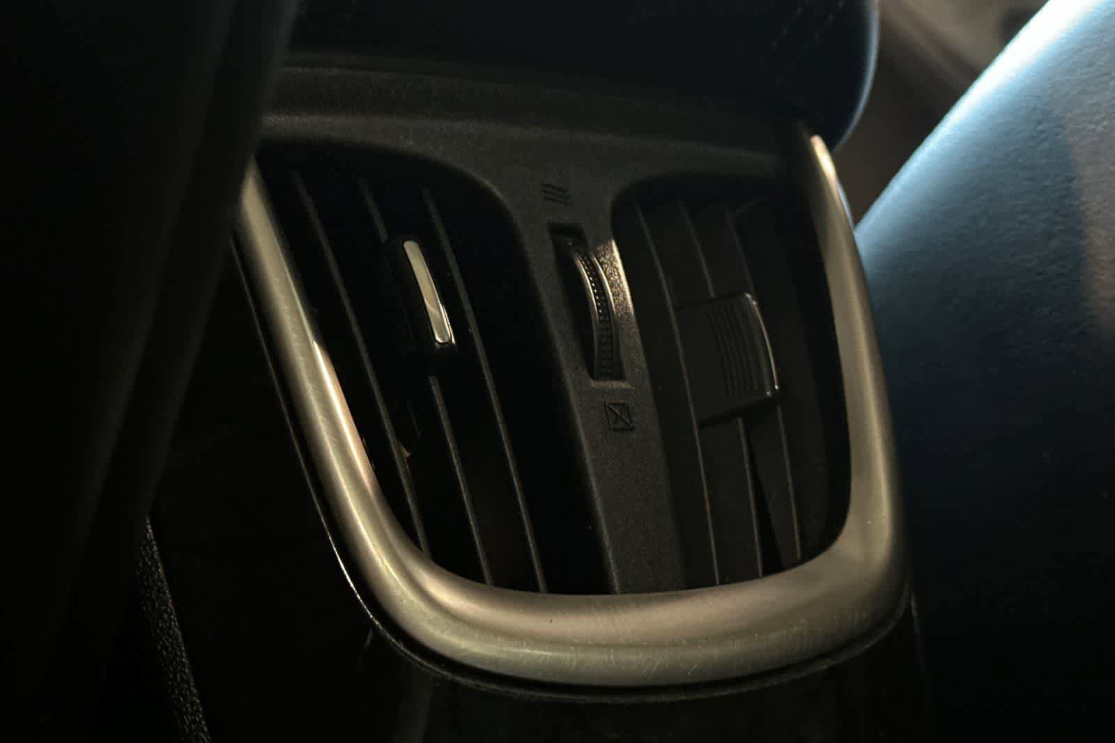Used 2015 Buick LaCrosse Leather FWD image 15