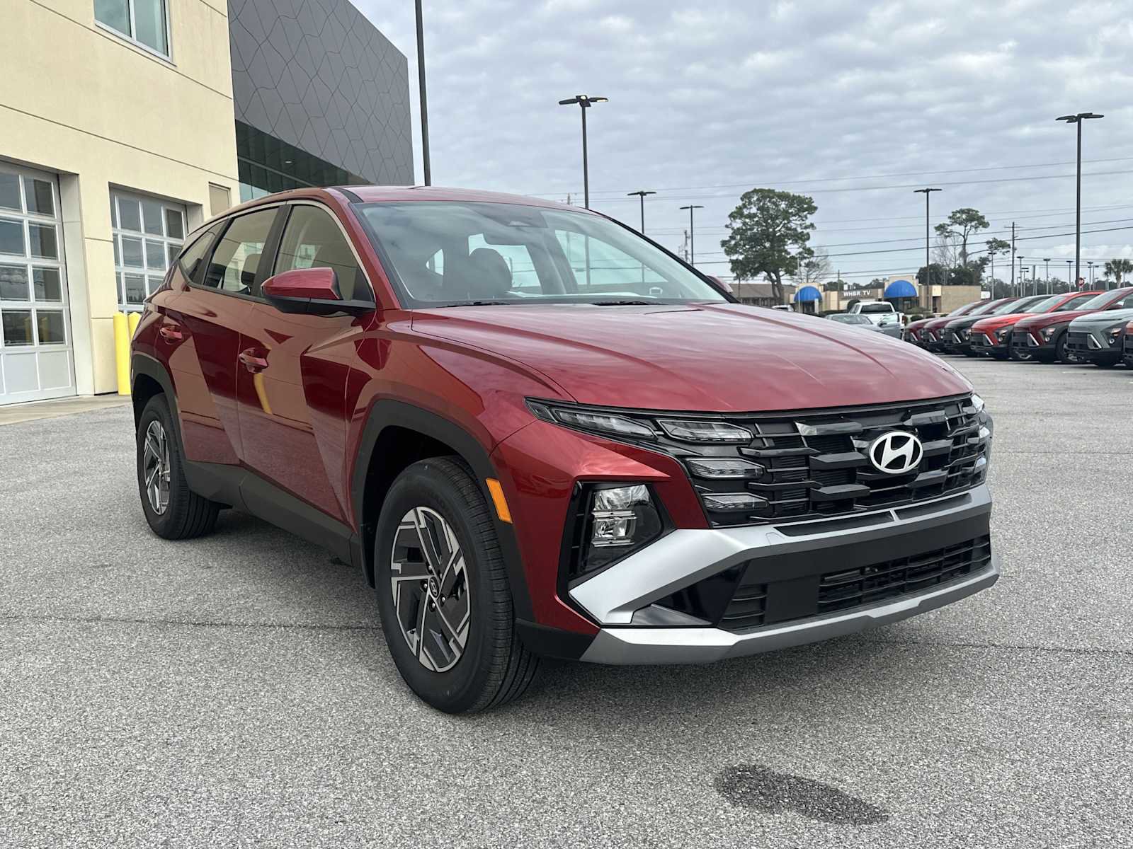 New 2026 Hyundai Tucson Blue SE image 2