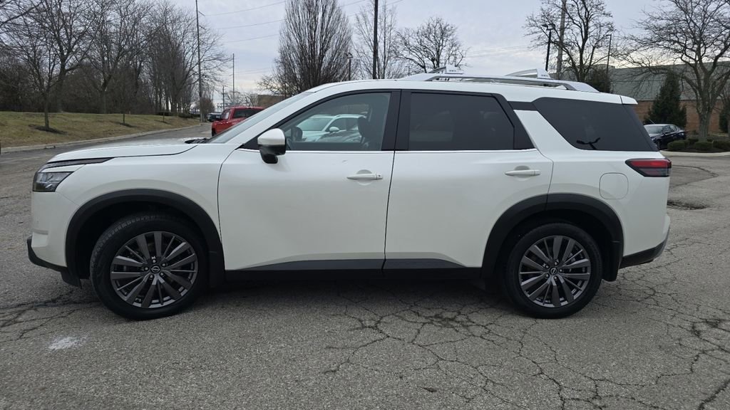 Used 2022 Nissan Pathfinder SL w/ SL Premium Package image 17