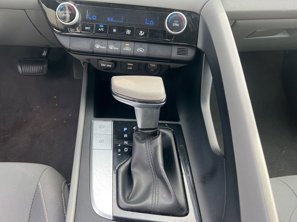 Used 2021 Hyundai Elantra SEL FWD image 12
