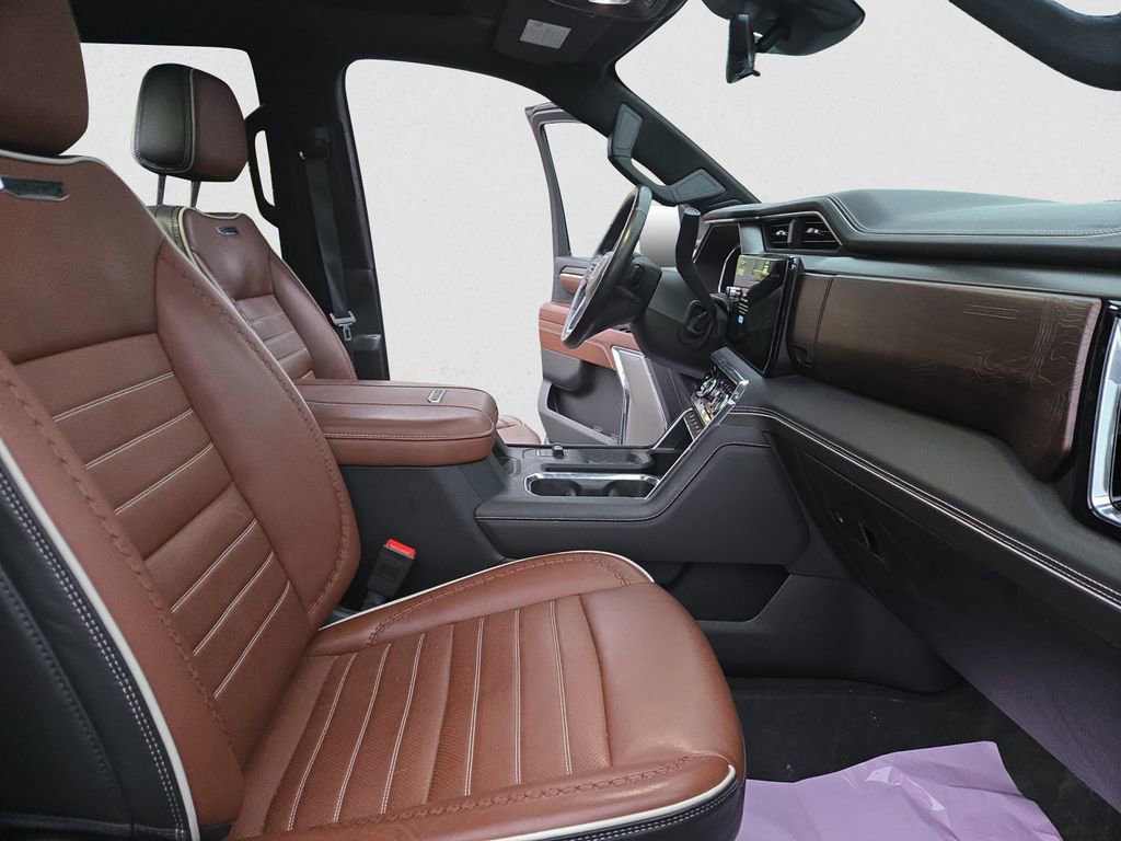 Used 2024 GMC Sierra 3500 Denali Ultimate image 17