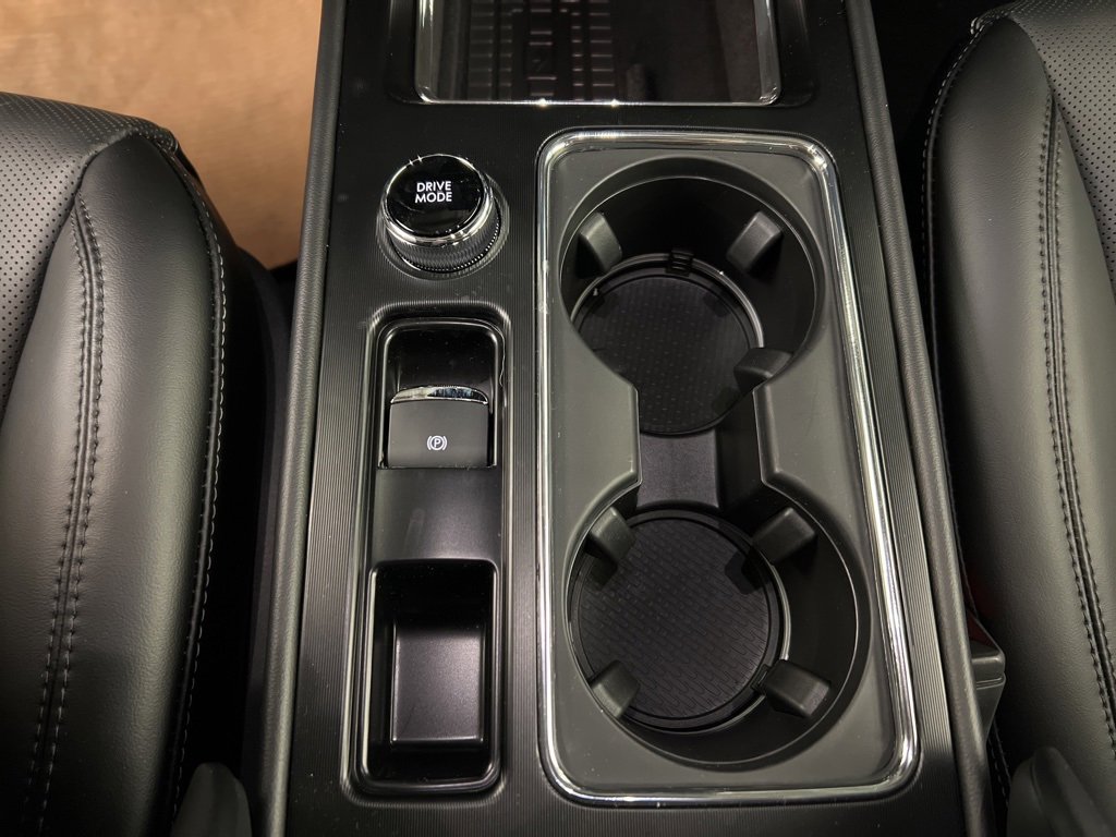 Used 2026 Lincoln Corsair Premiere image 16