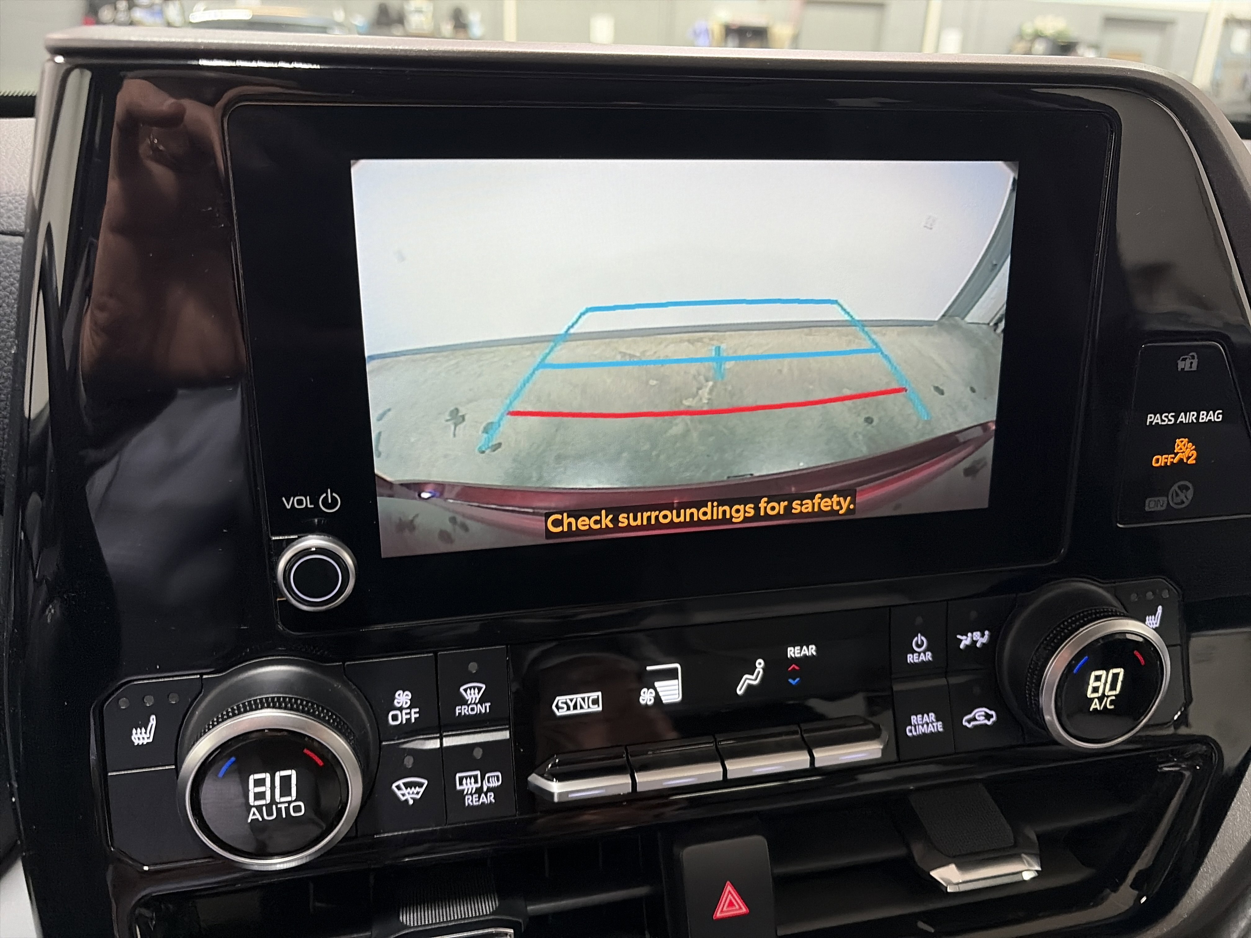 Used 2023 Toyota Highlander XLE image 20