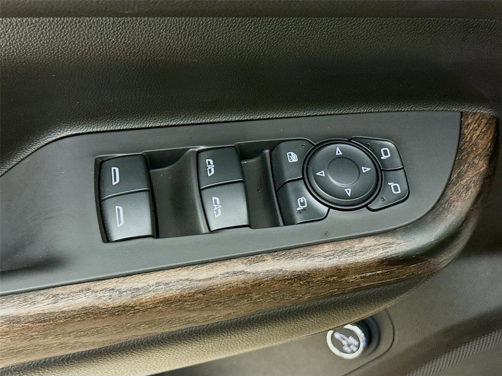 Used 2021 GMC Acadia Denali w/ GMC Pro Grade Package image 22