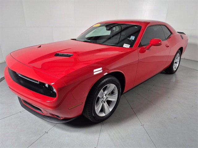 Used 2023 Dodge Challenger SXT image 1