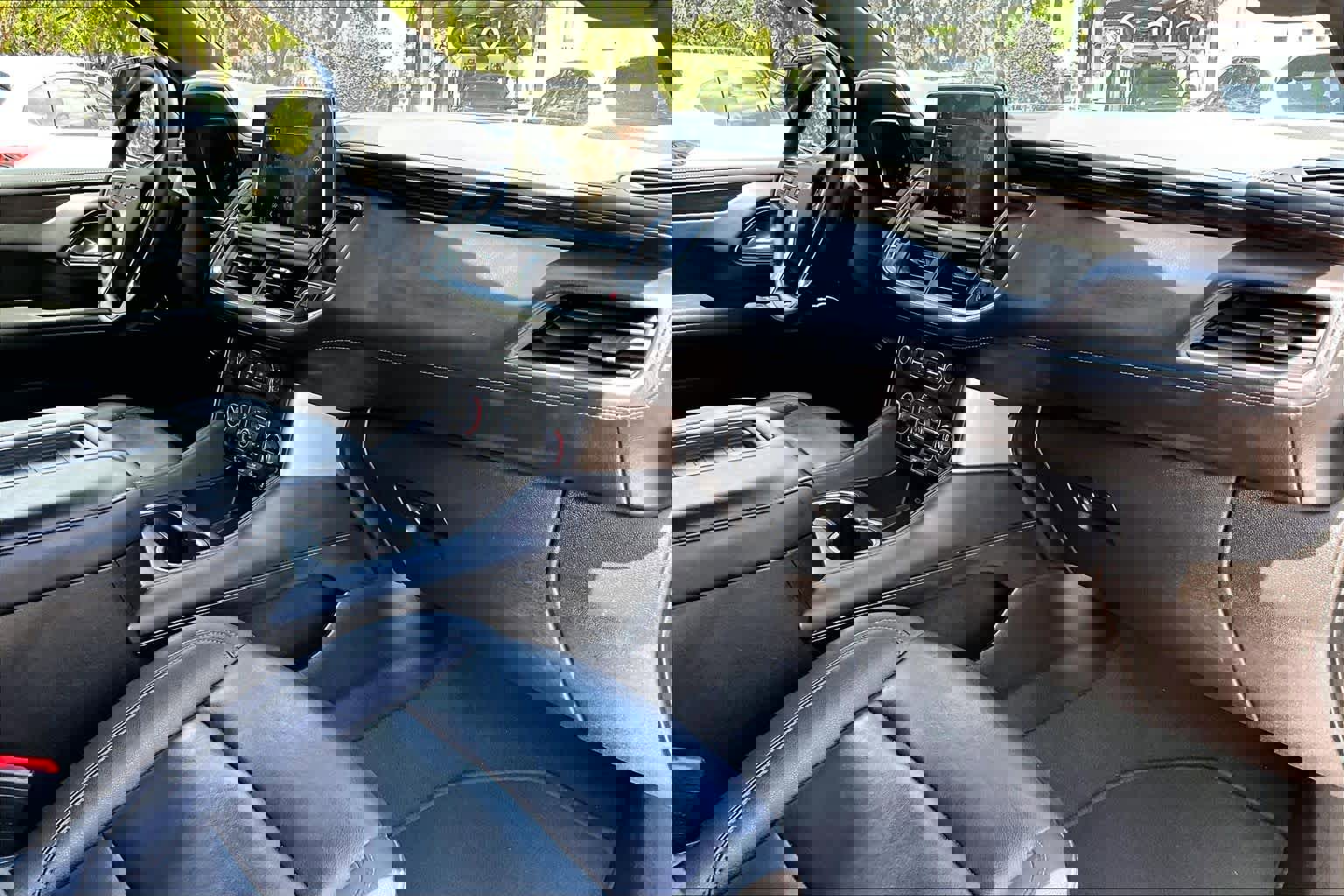 Used 2024 Chevrolet Suburban LT AWD/4WD image 19