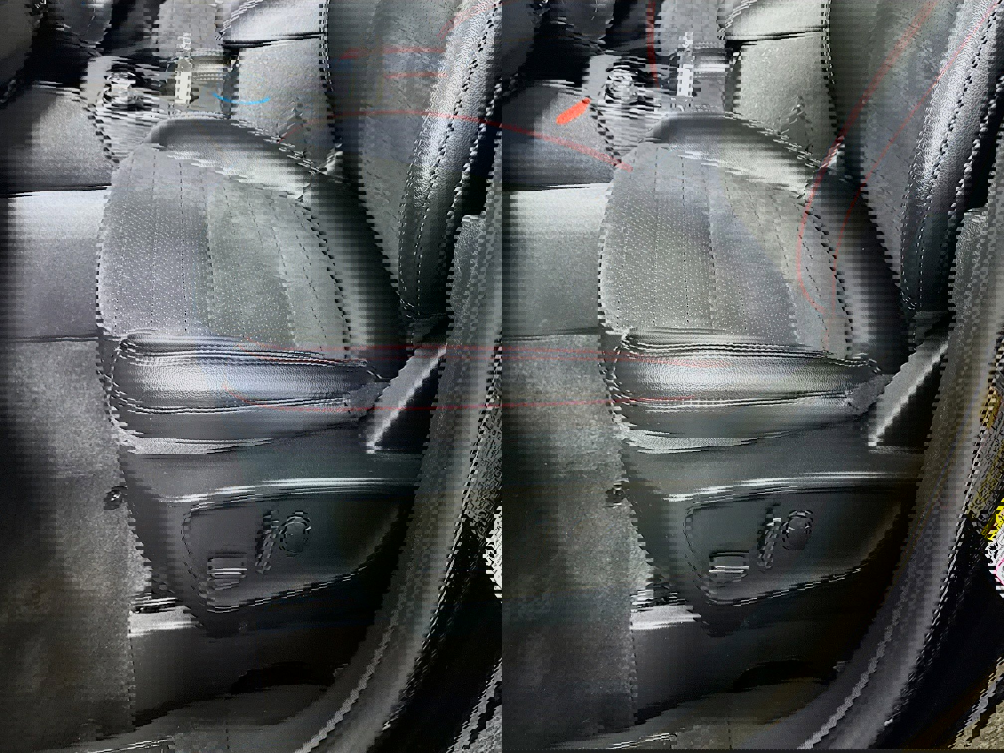 Used 2022 Ford Escape SEL w/ SEL Stealth AWD Package image 21