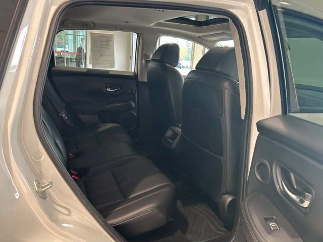 Used 2025 Honda HR-V EX-L image 8