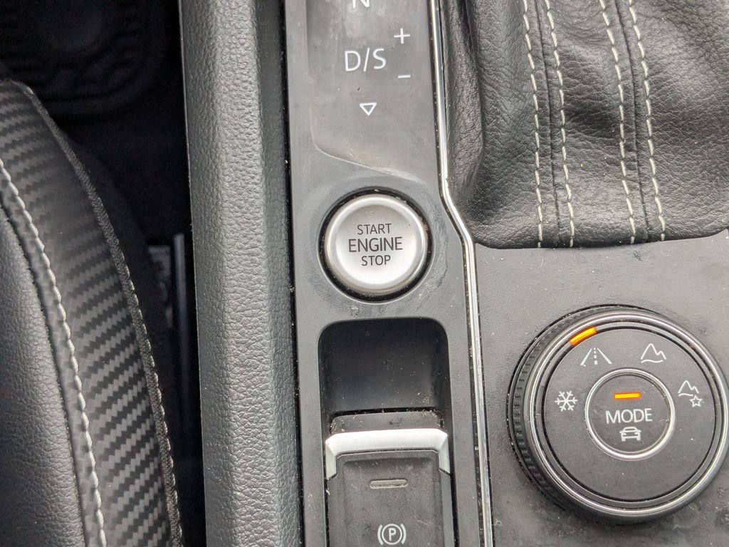 Used 2021 Volkswagen Atlas Cross Sport SE AWD/4WD image 44