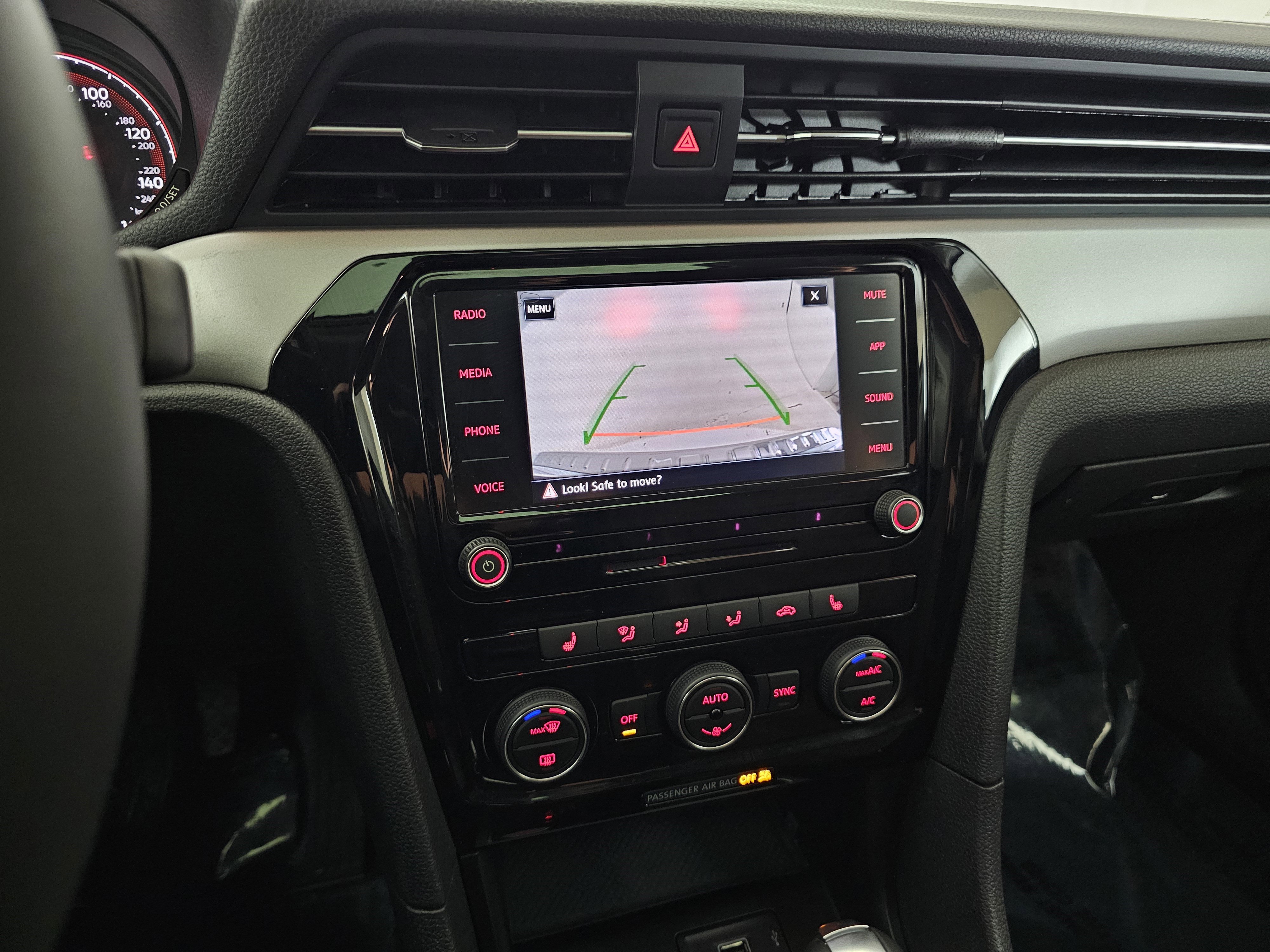 Used 2021 Volkswagen Passat 2.0T SE image 42