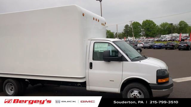 New 2026 GMC Savana 3500 Extended w/ Power Convenience Package RWD image 2