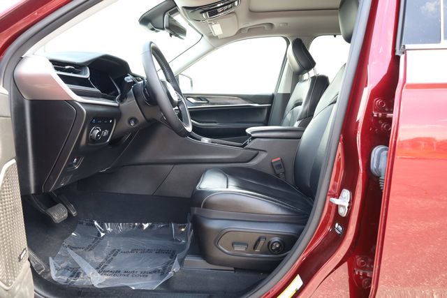 Used 2022 Jeep Grand Cherokee Limited 4xe w/ Luxury Tech Group II AWD/4WD image 13