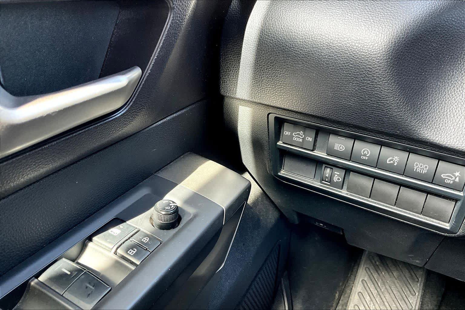 Used 2023 Toyota Tundra SR5 w/ SR5 Convenience Package AWD/4WD image 36