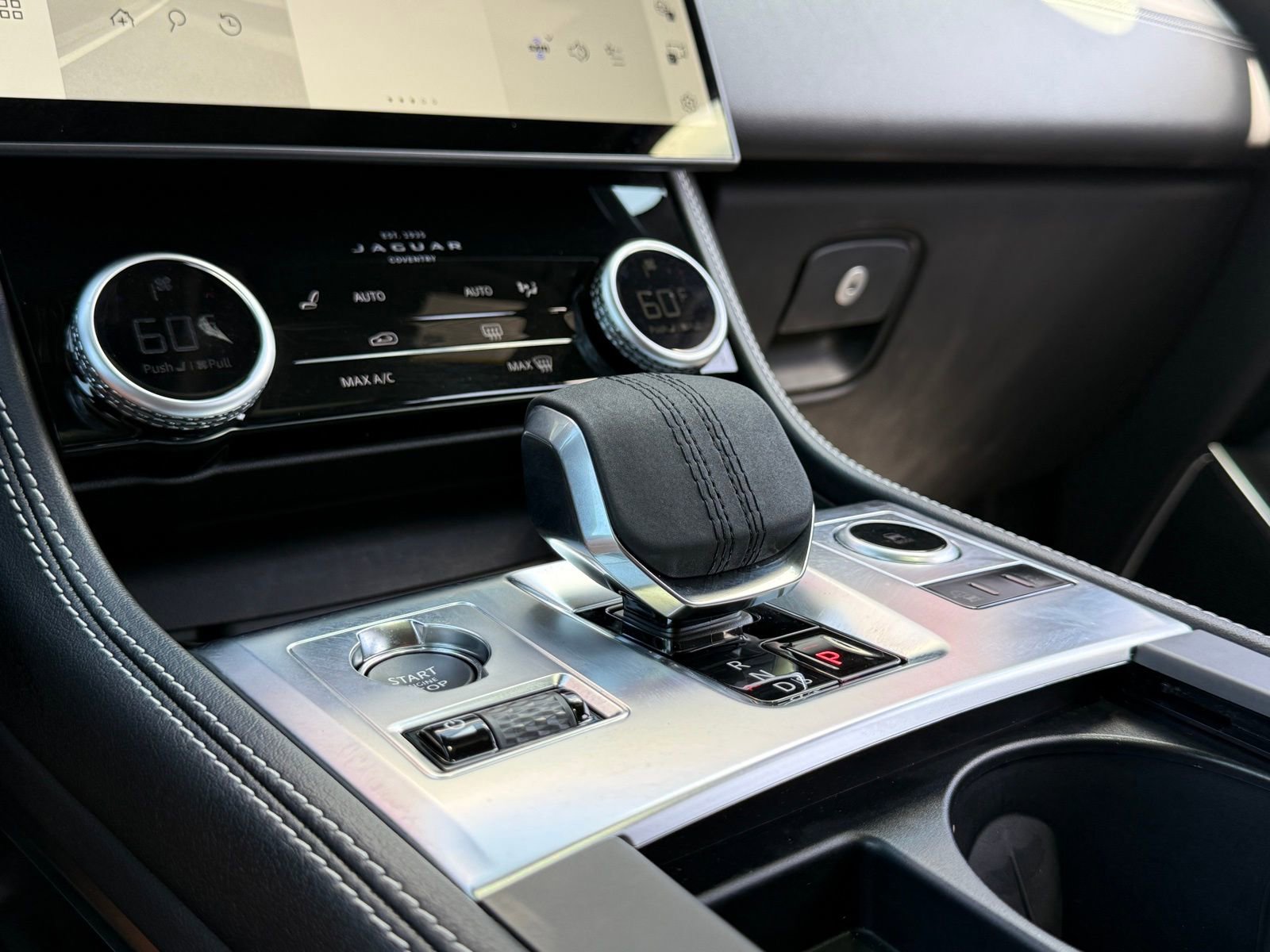 Used 2026 Jaguar F-PACE R-Dynamic S image 27