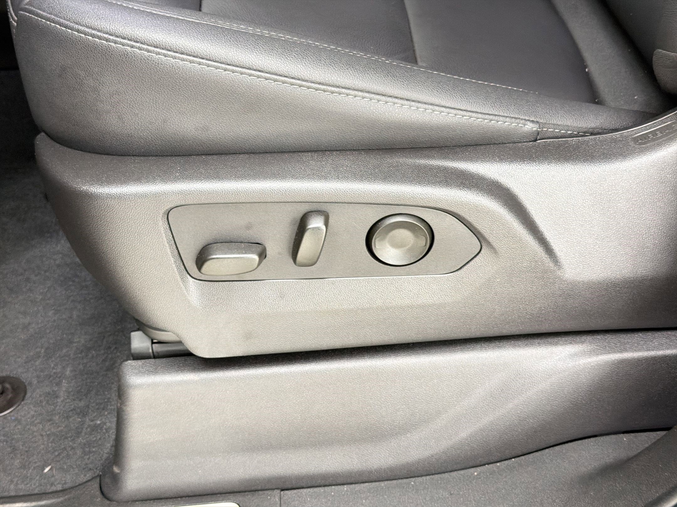 Used 2025 Chevrolet Silverado 1500 LT Trail Boss w/ LT Trail Boss Premium Package image 13