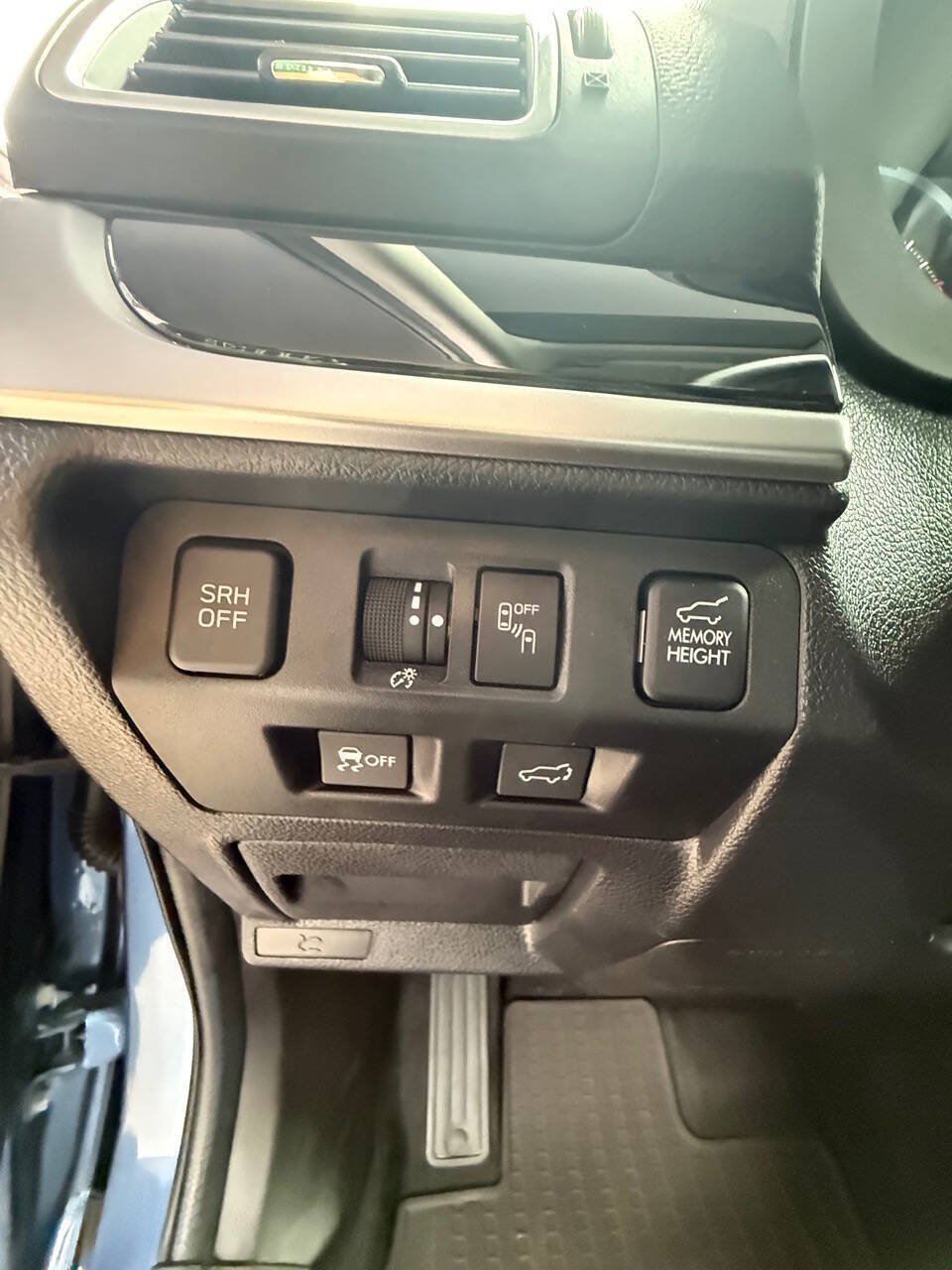 Used 2018 Subaru Forester 2.5i Touring AWD/4WD image 19