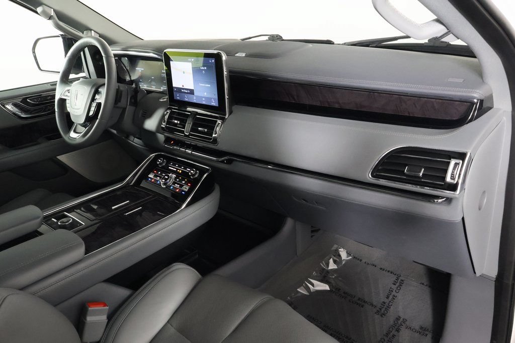 Used 2020 Lincoln Navigator Reserve w/ Luxury Package AWD/4WD image 9