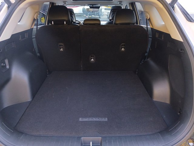 Used 2025 Kia Sportage SX image 30