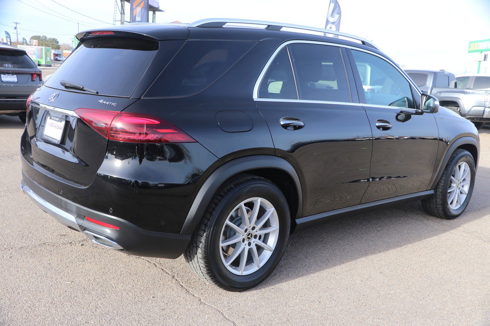Used 2024 Mercedes-Benz GLE 350 4MATIC image 7