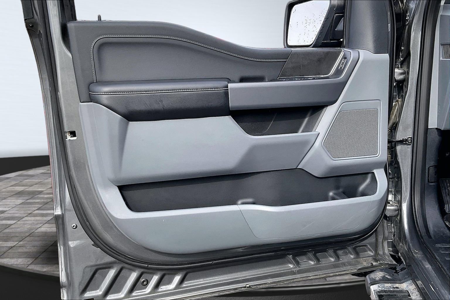 Used 2025 Ford F150 XLT w/ Equipment Group 301A Standard image 16