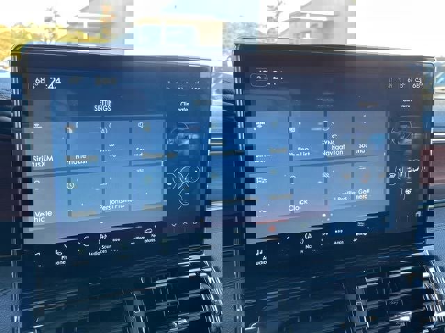 Used 2024 Lincoln Navigator L 4WD image 15