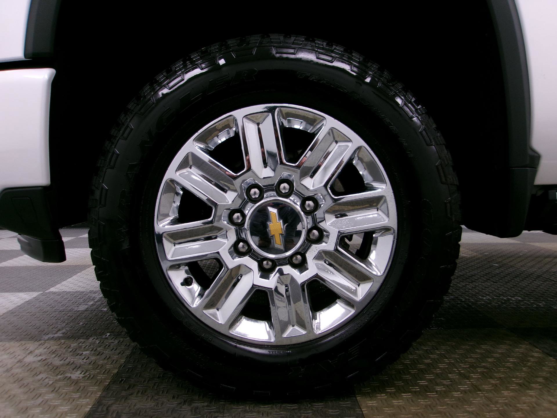 Certified 2024 Chevrolet Silverado 2500 High Country w/ Technology Package image 17