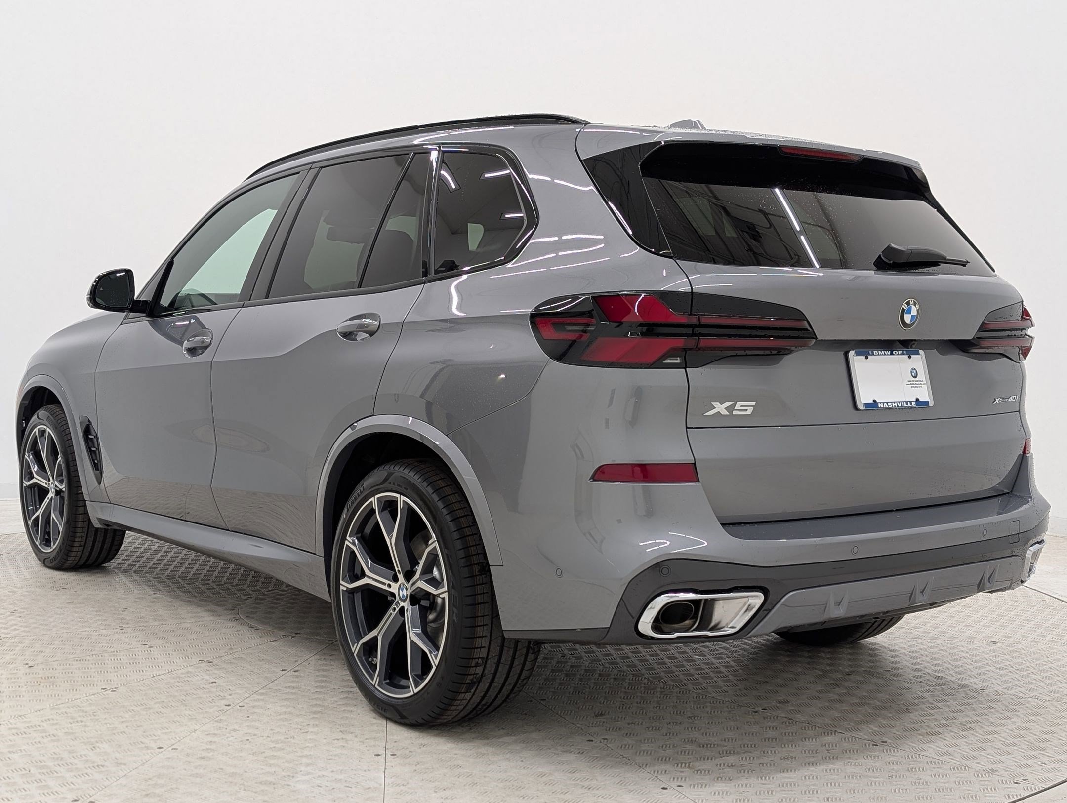 New 2026 BMW X5 xDrive40i w/ M Sport Package image 3