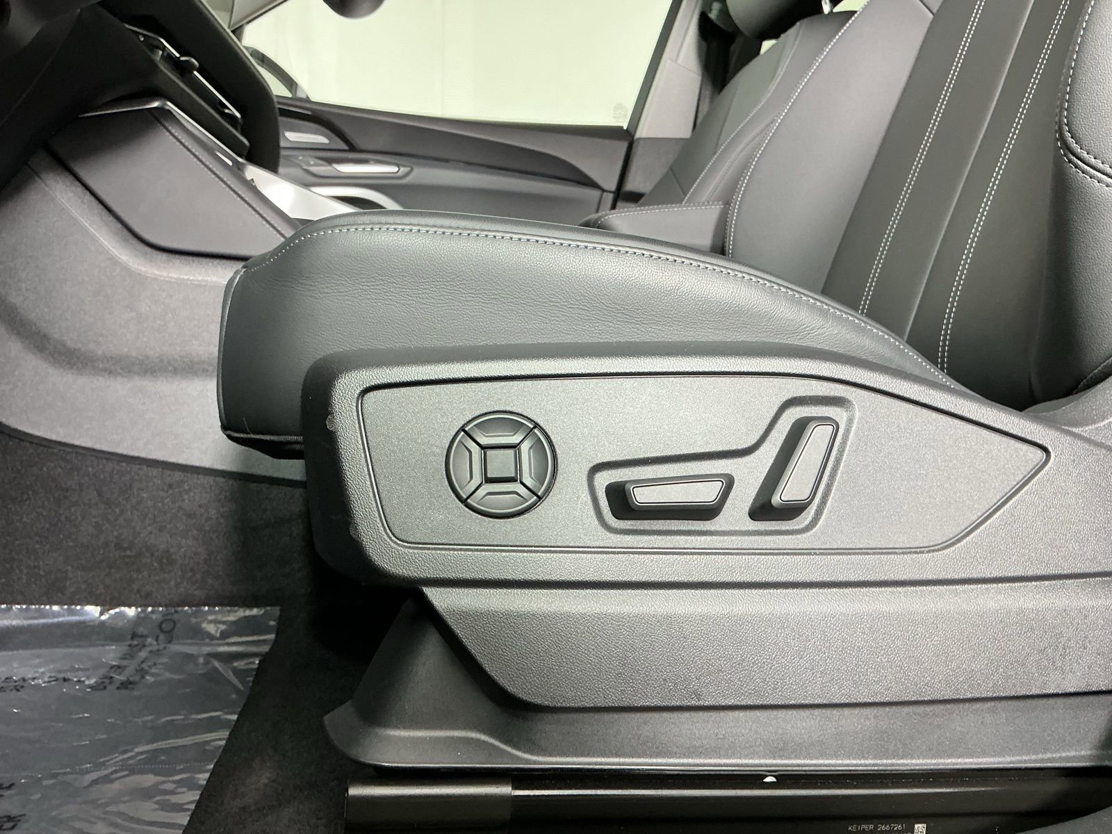 Used 2025 Audi Q5 Premium Plus w/ Premium Plus image 16