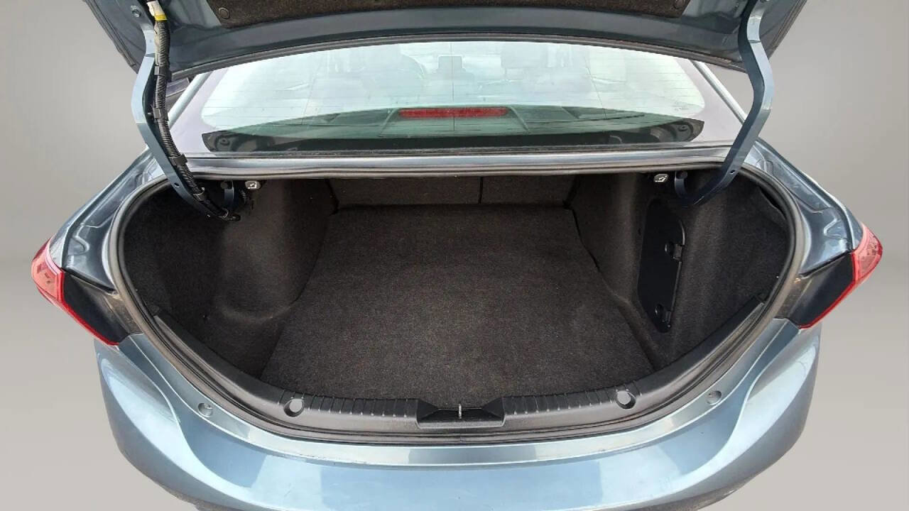 Used 2015 MAZDA MAZDA3 i Grand Touring image 13