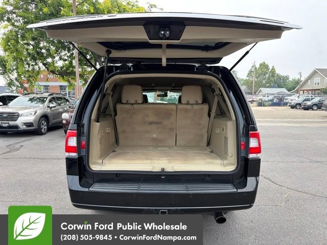 Used 2015 Lincoln Navigator L 4WD w/ Equipment Group 101A Reserve image 30