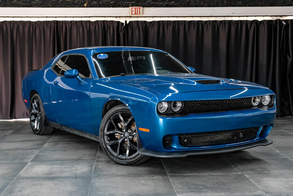 Used 2023 Dodge Challenger SXT w/ Blacktop Package RWD image 6