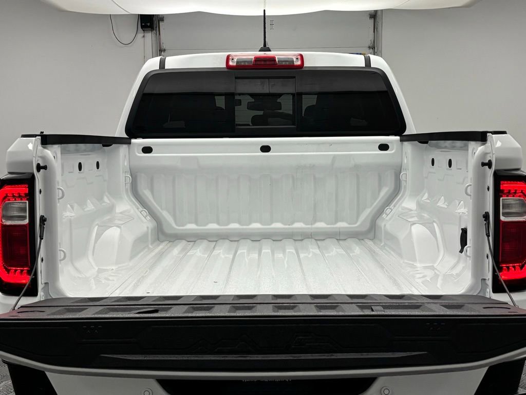 New 2026 GMC Canyon Elevation w/ Convenience Package image 9