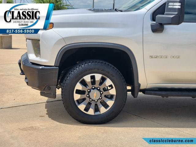 Used 2021 Chevrolet Silverado 2500 Custom w/ Custom Value Package AWD/4WD image 12
