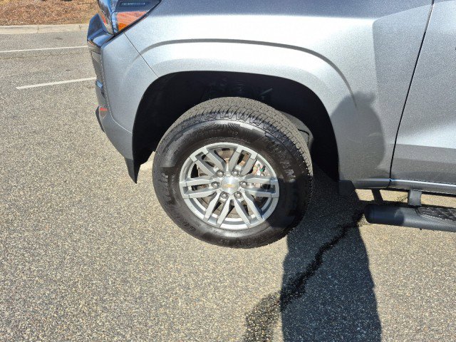 Used 2024 Chevrolet Colorado LT w/ LT Convenience Package II image 11