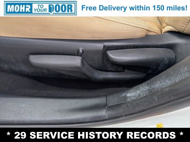 Used 2017 Toyota Corolla LE image 12