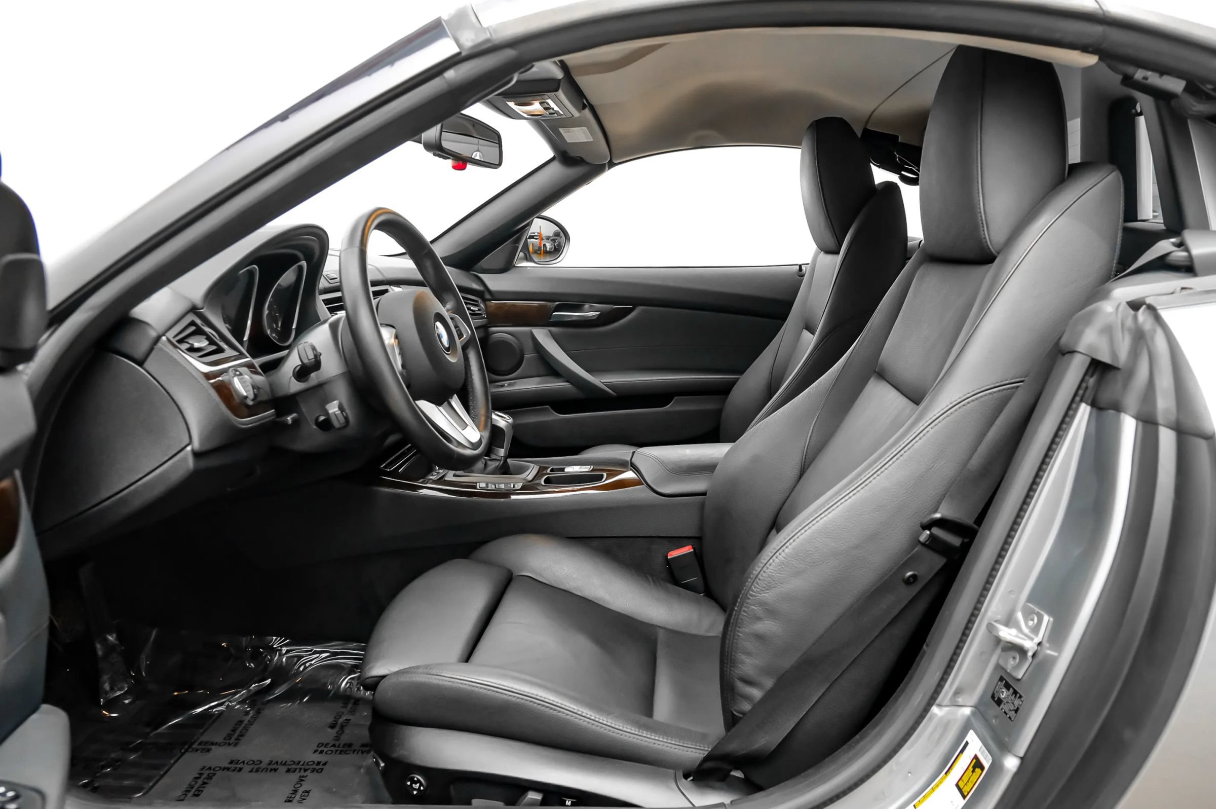 Used 2010 BMW Z4 sDrive30i RWD image 25
