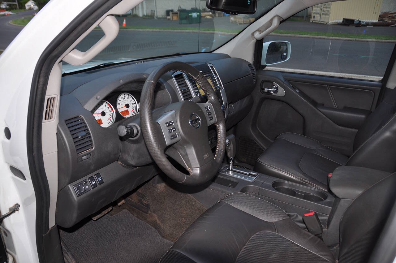 Used 2015 Nissan Frontier PRO-4X w/ Pro-4x Luxury Package AWD/4WD image 24