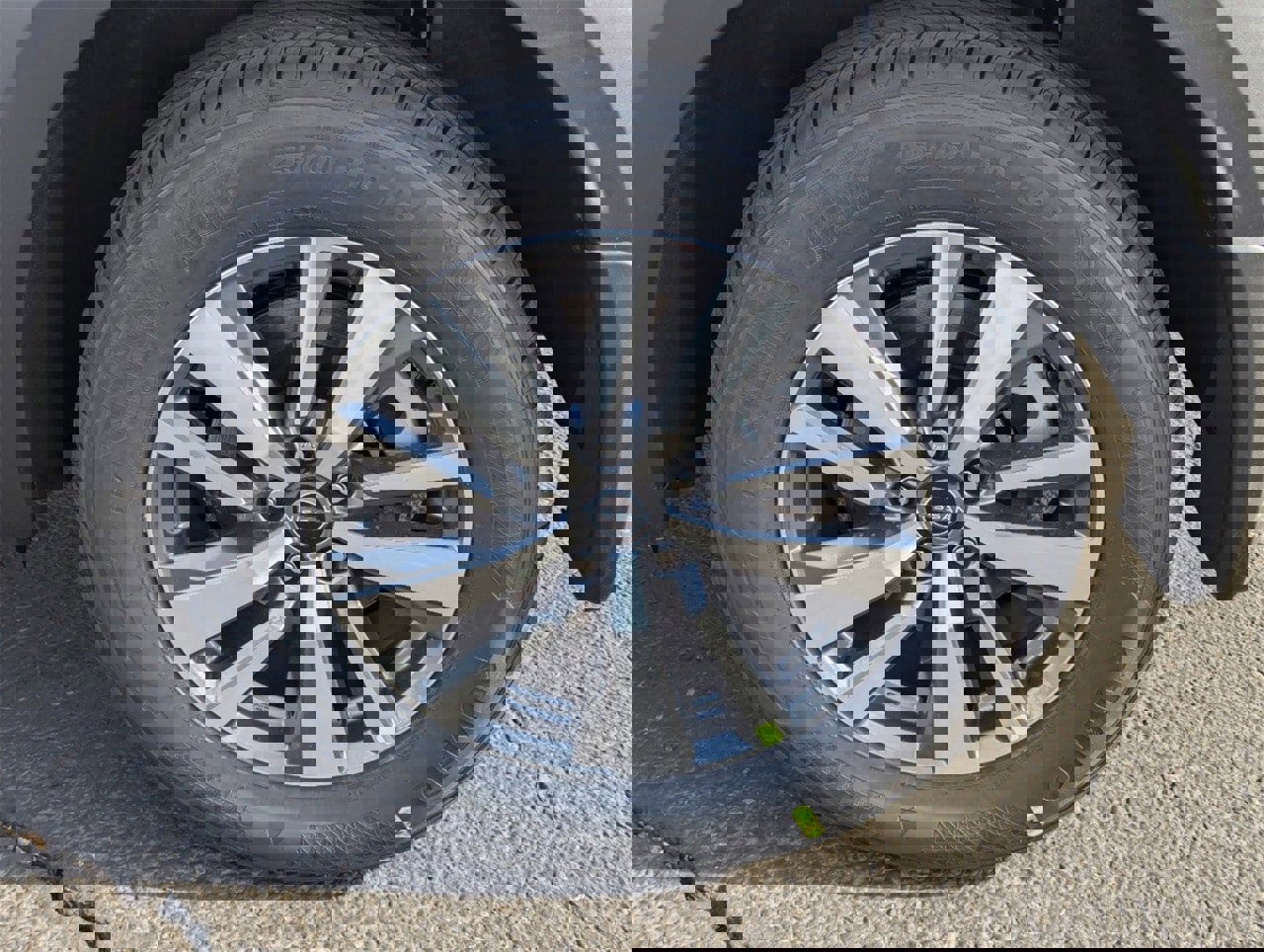 New 2025 Nissan Pathfinder SL image 9