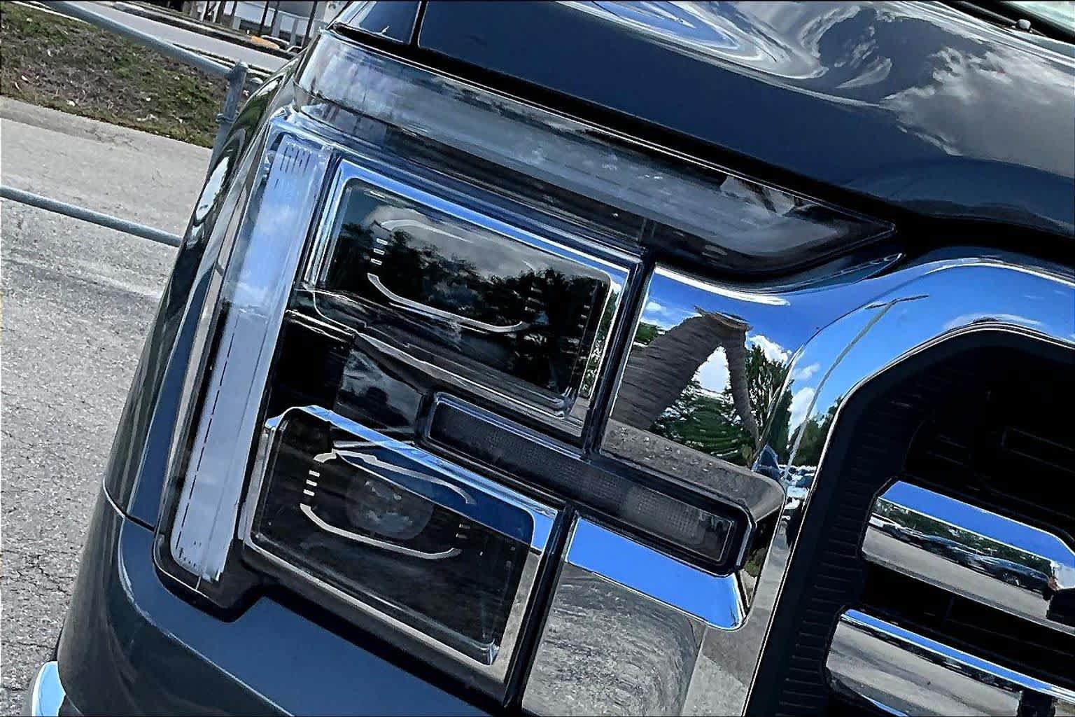 Used 2025 Ford F150 Lariat AWD/4WD image 48